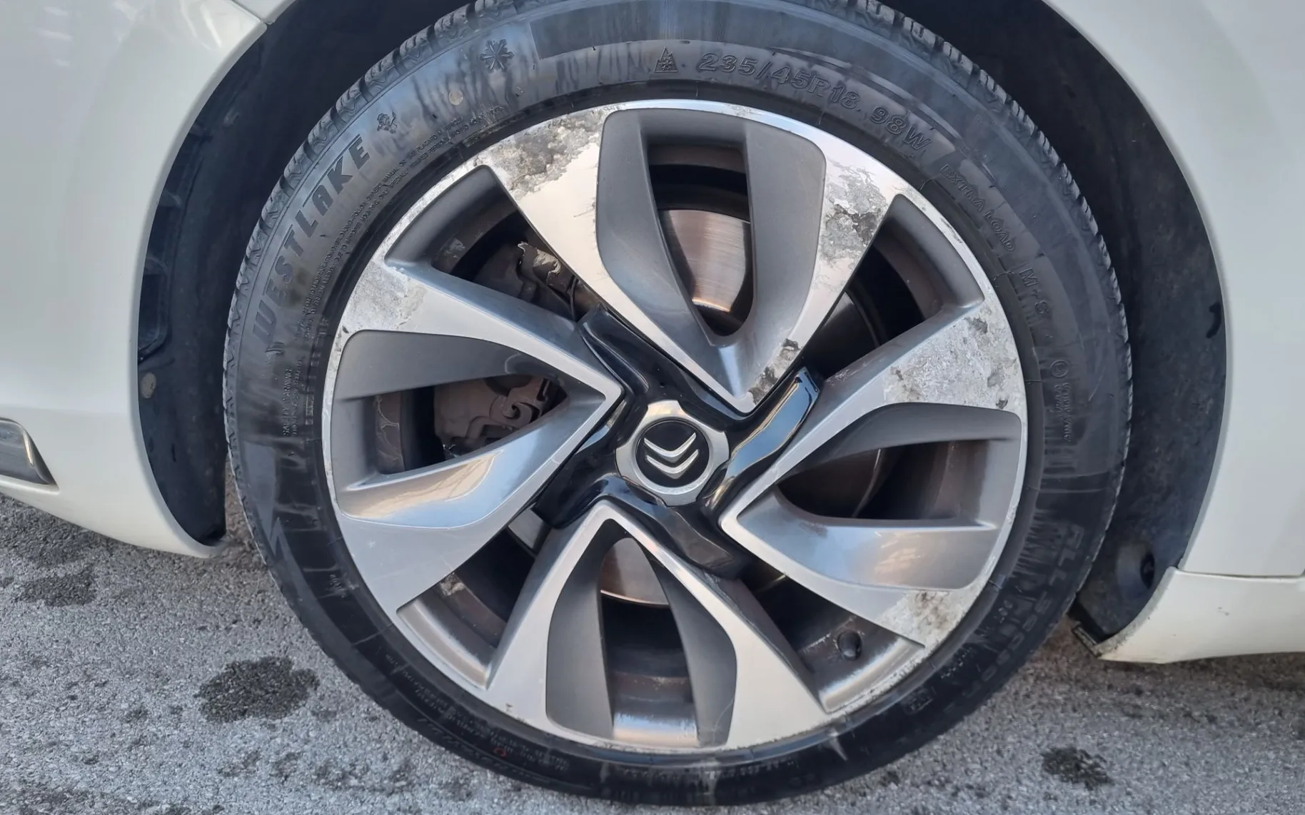 Zunanja slika - Citroën DS5 - 2.0 HDi Avtomatik - KAMERA-NAVI-HIFI-GRETJE SED. - 24