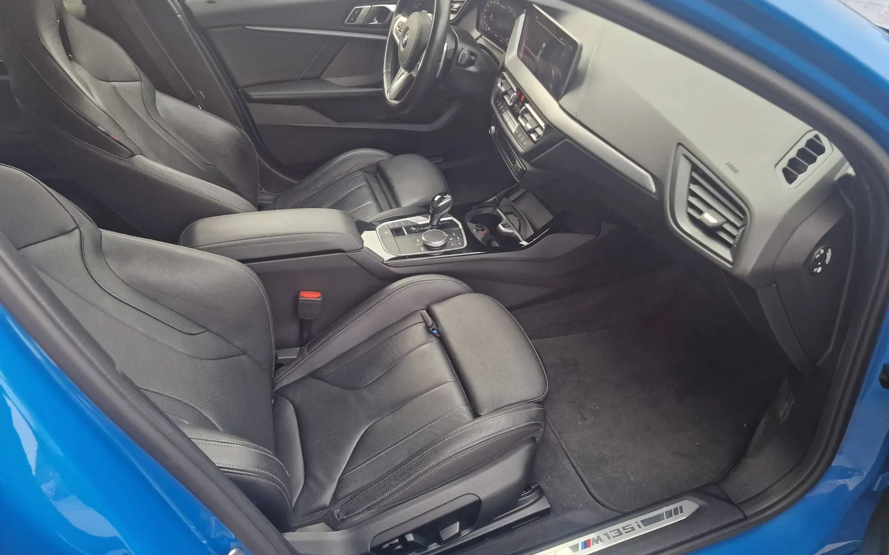 Notranja slika - BMW serija 1: - M135i xDrive Avt. POLOG 3300... - 10