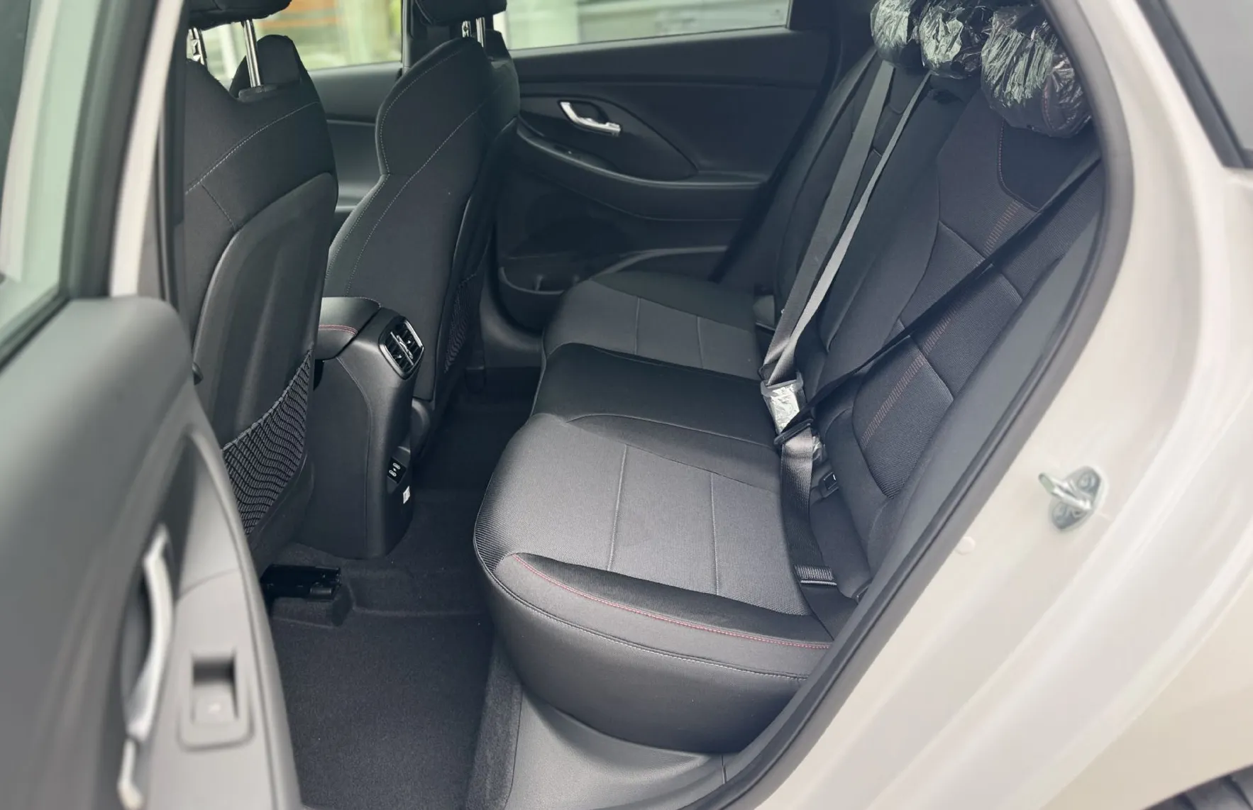 Zunanja slika - Hyundai i30 - 1.5 T-GDI 140 MHEV PREMIUM - 4