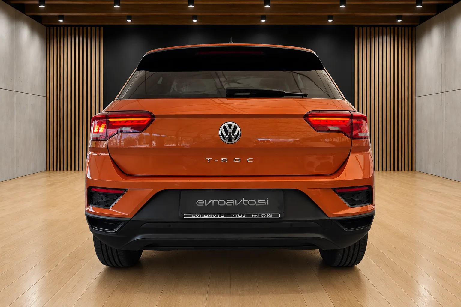 Zunanja slika - Volkswagen T-Roc - 1.6 TDI BMT Style Dod.zimske gume na platiščih - 6