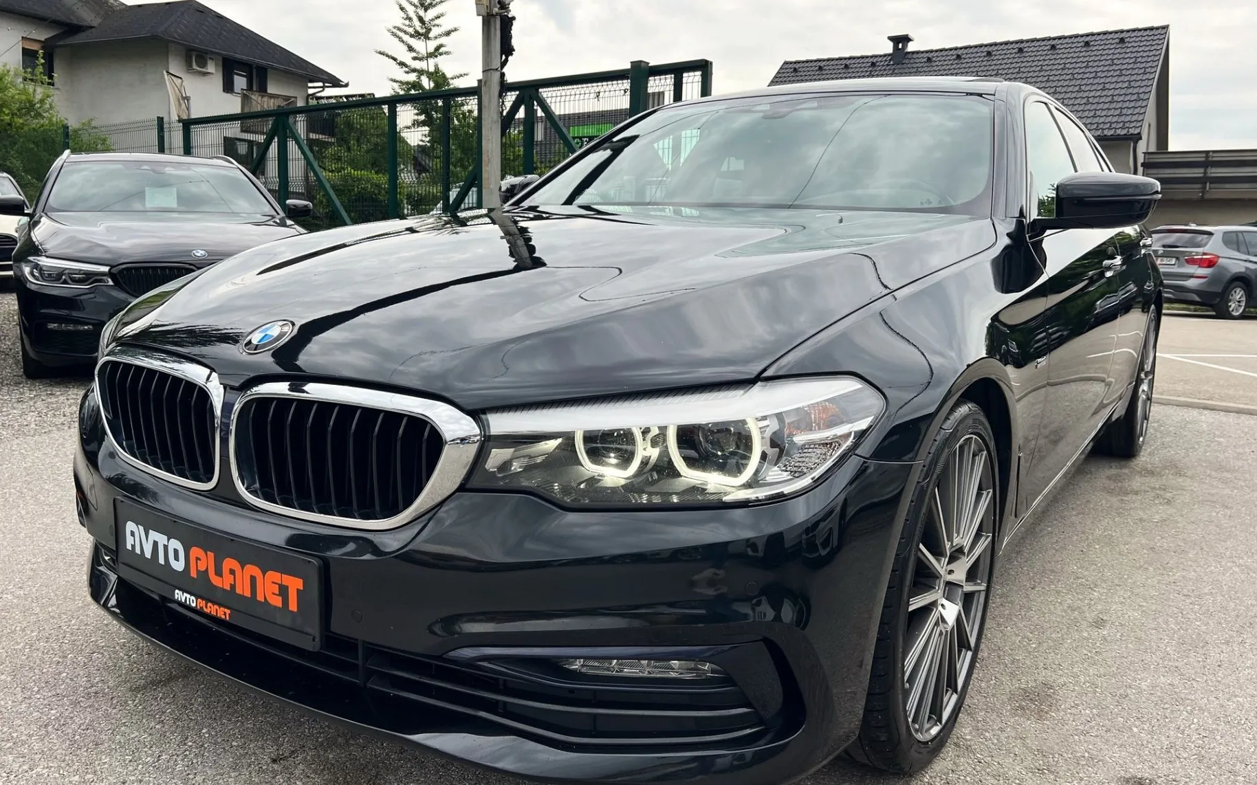 Zunanja slika - BMW Serija 5 - : 520d AUT. SPORTLiNE FULL LED HEADuP ŠIBEDAH ALU20 - 7