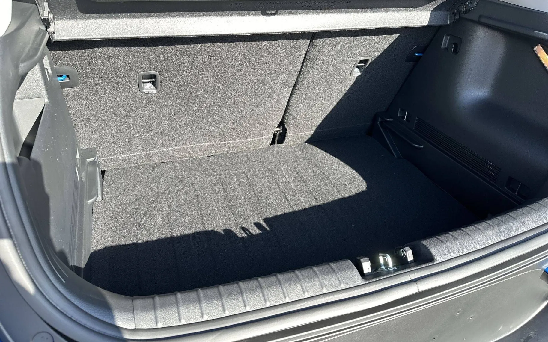 Notranja slika - KIA Stonic - 1.0 T-GDi LX Urban+ ISG DCT - 12