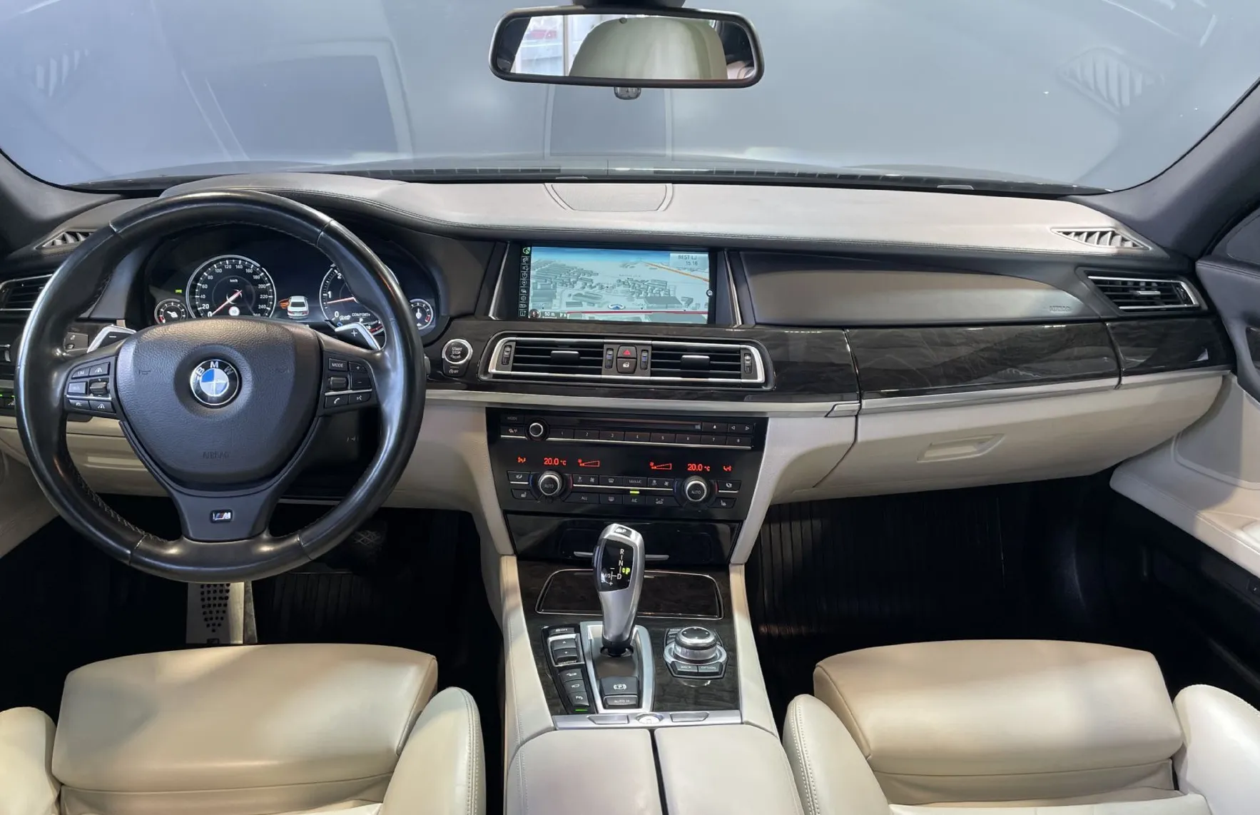 Zunanja slika - BMW Serija 7 - : 750d-xDrive-M OPTIK-NAVIGACIJA-INDIVIDUAL-MEMORY - 8