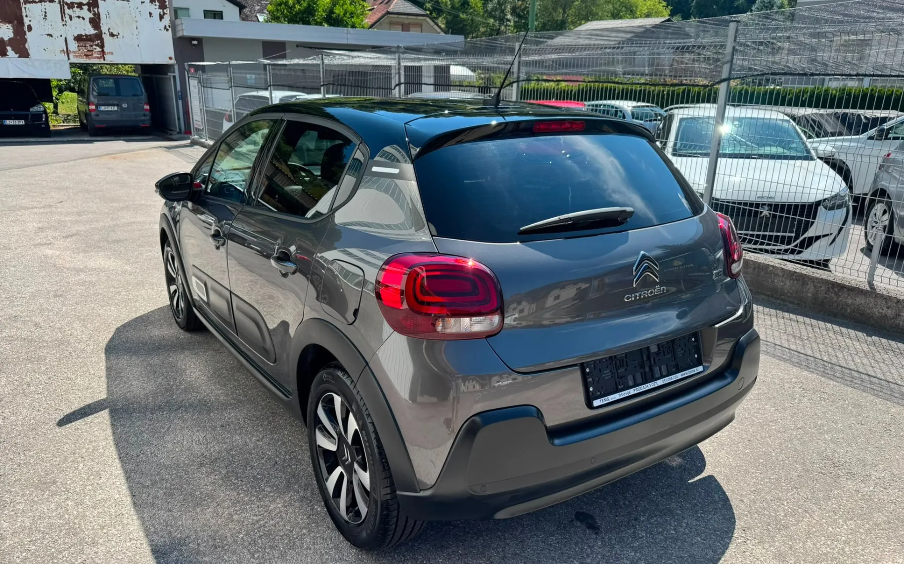 Zunanja slika - Citroën C3 - 1,2 PureTech 110 - Shine - 4