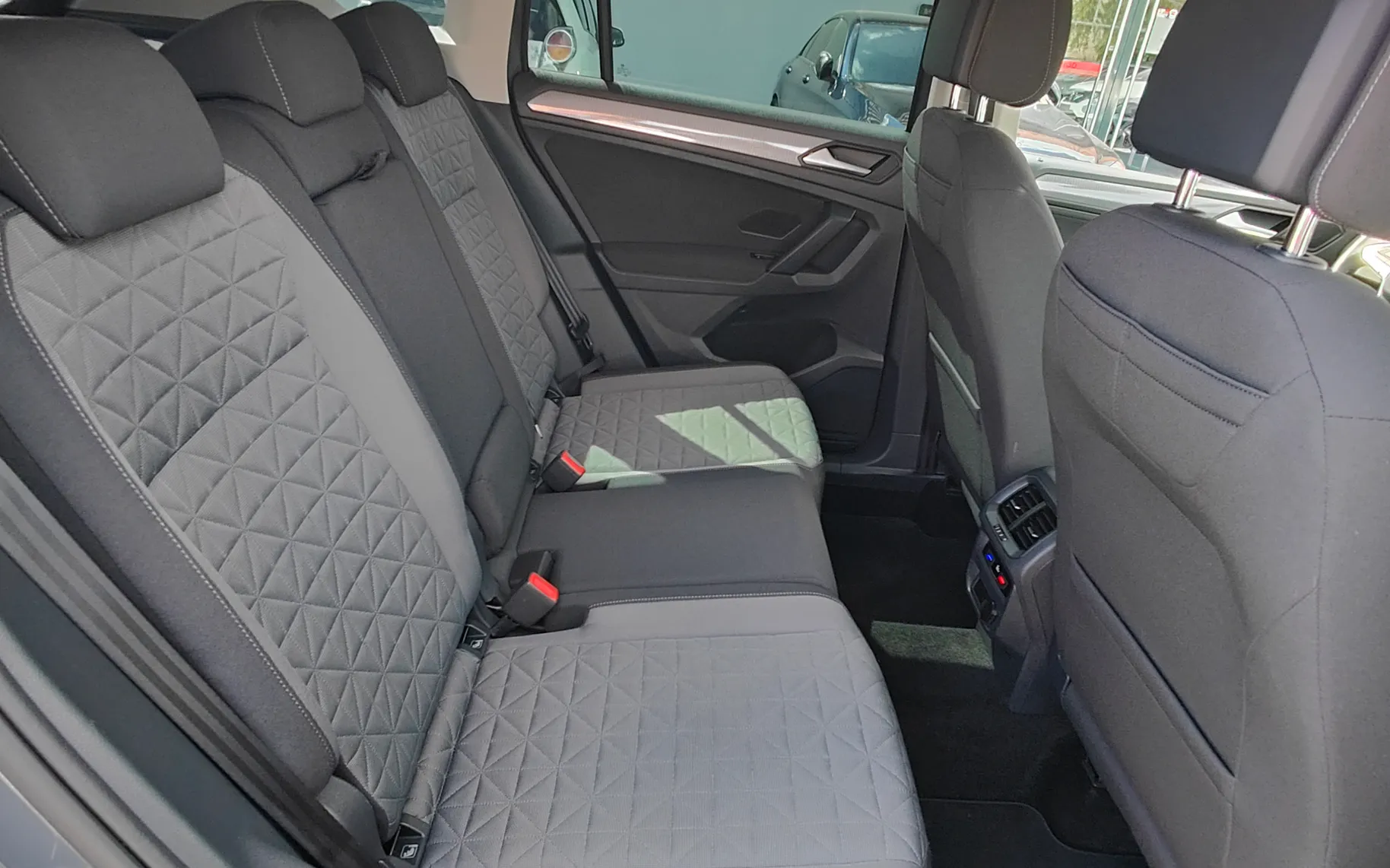Zunanja slika - VW Tiguan - 1.4TSI eHybrid avt. 140kW VIRTUAL KAMERA ALU - 18