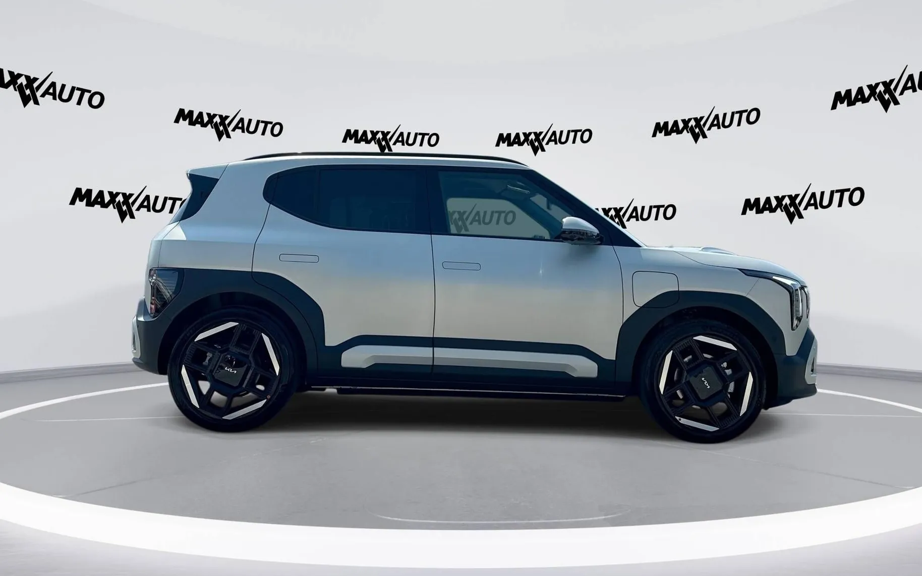 Zunanja slika - KIA EV2 - GT-Line 61 kWh 22KW AC+ PREMIČNA ZADNJA KLOP - 4