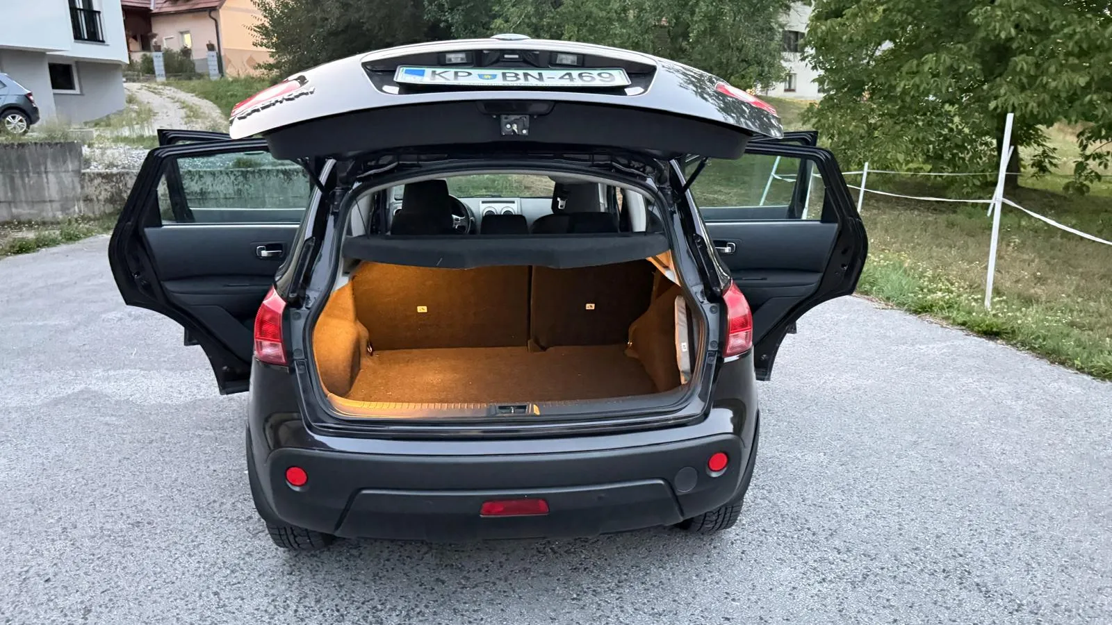 Notranja slika - Nissan Qashqai - 1,6 16V Visia - 7