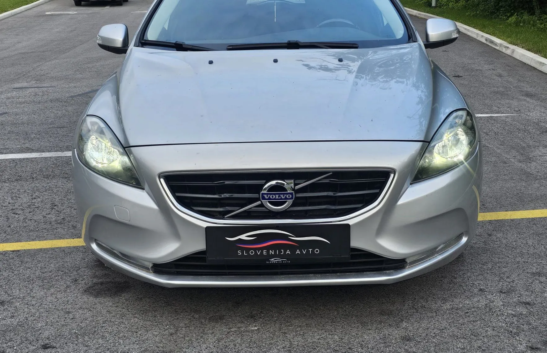 Zunanja slika - Volvo V40 - 2.0 150 D3 Kinetic - 2