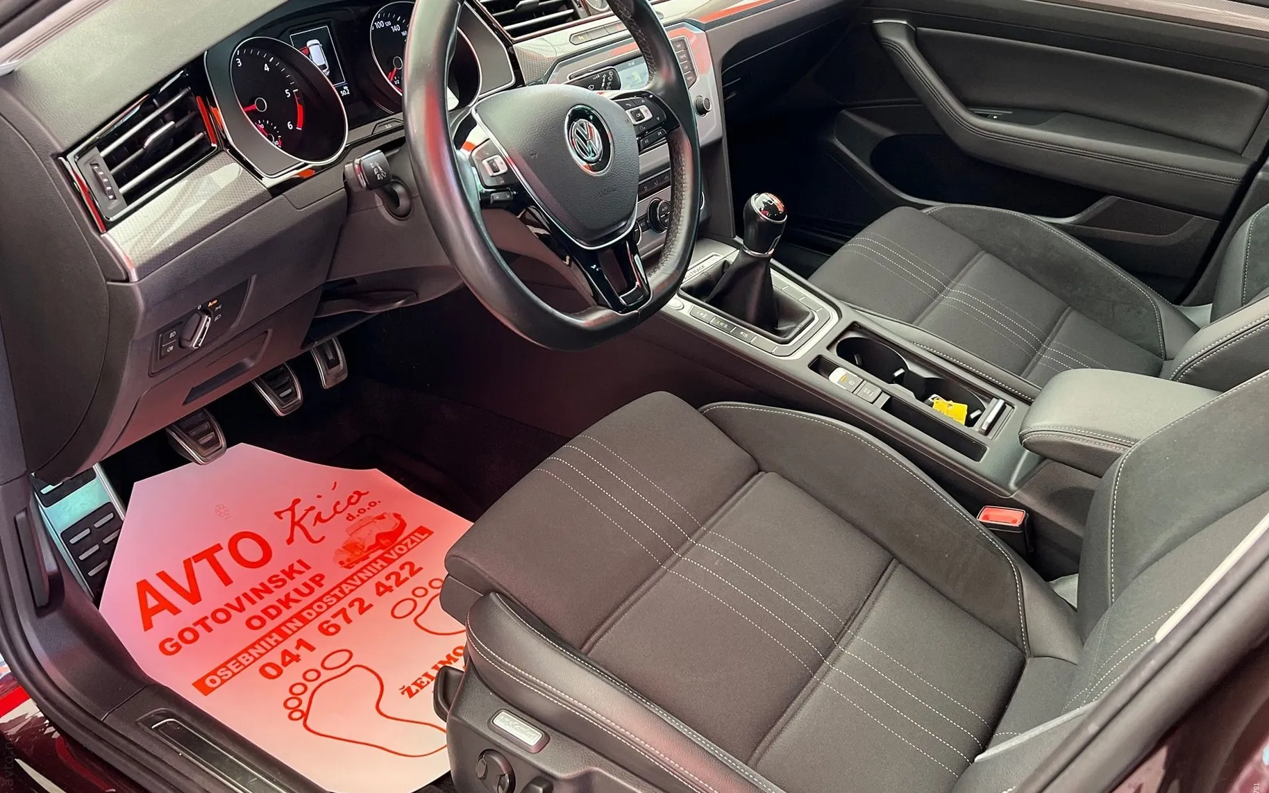 Notranja slika - Volkswagen Passat Alltrack - 2.0 TDI-4MOTION-ALLTRACK-BI-XENON-LED-SLO-NAVI-P - 9