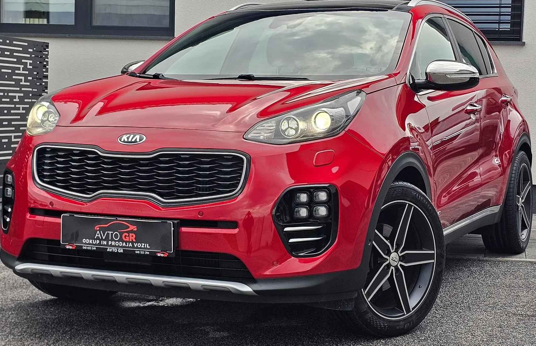 Zunanja slika - KIA Sportage - 4WD 1.6 T-GDI GT-Line Plus DCT-AVT-PANO-KAM.KLJUKA - 4