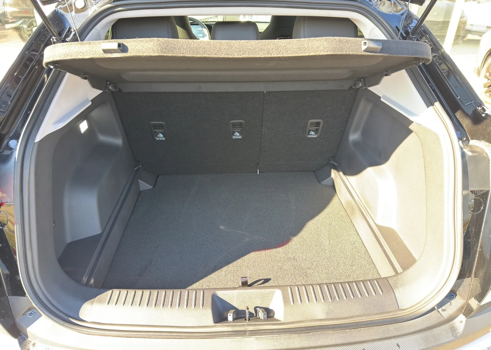 Zunanja slika - Omoda 5 SHS-H - PRIME 1.5 T-GDI + RADAR + 360 KAMERA + BLIS + DAB - 18