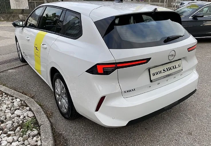 Zunanja slika - Opel Astra - 1.2T 110KM ST - ODLIČNO OHRANJENA-1. LASTNIK - 3