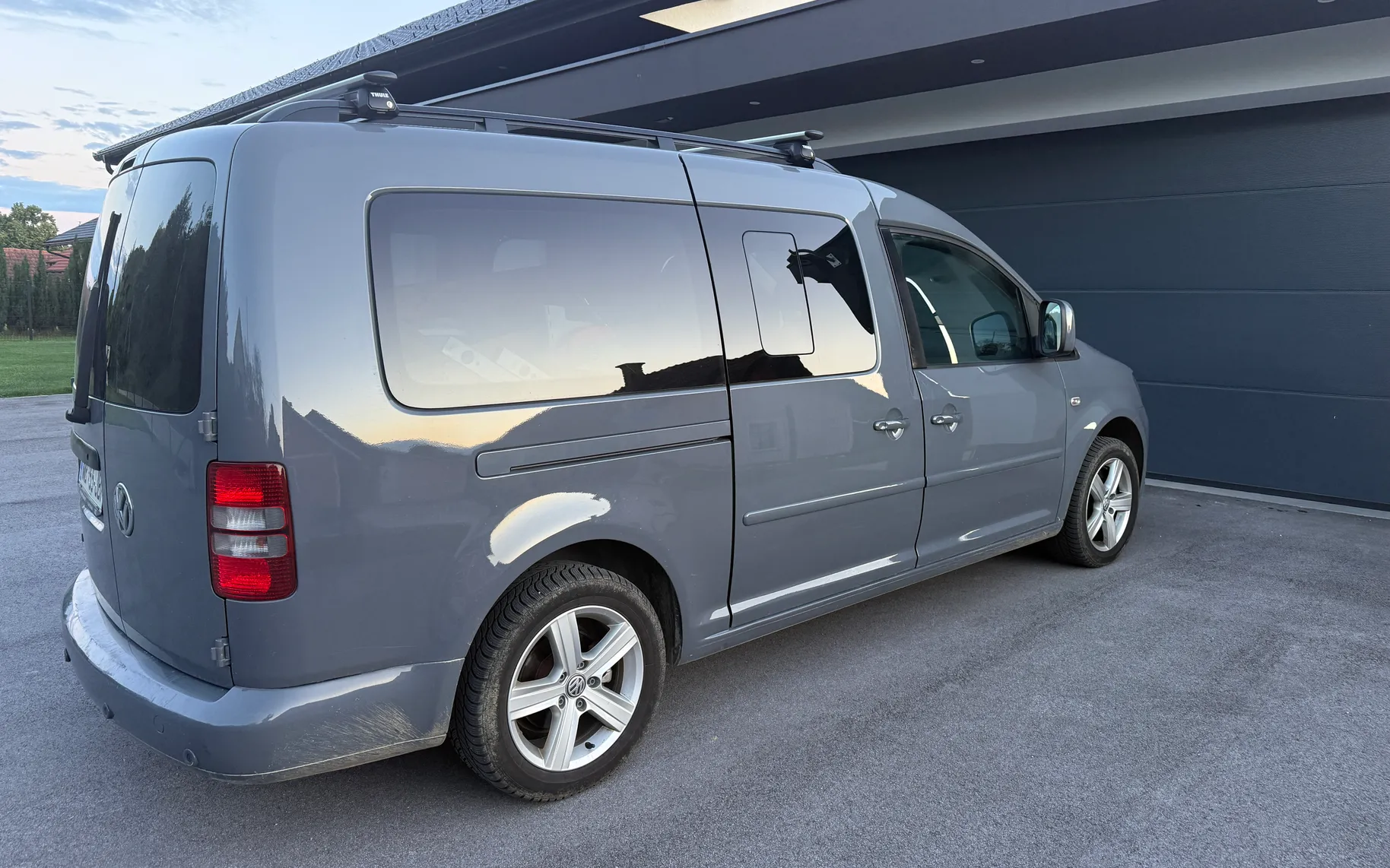 Zunanja slika - VW Crafter - Caddy Maxi 1,6 TDI Trendline DSG - 2