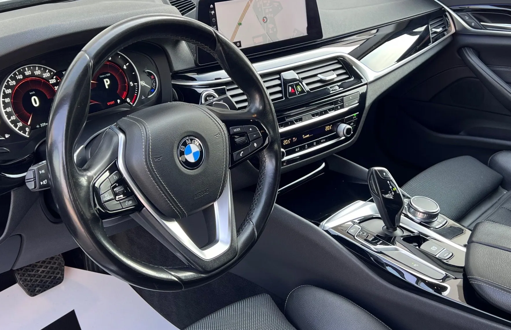 Zunanja slika - BMW Serija 5 - : 520d xDrive+F1+SPORT+LED+VIRTUAL+NAVI+ALU - 12