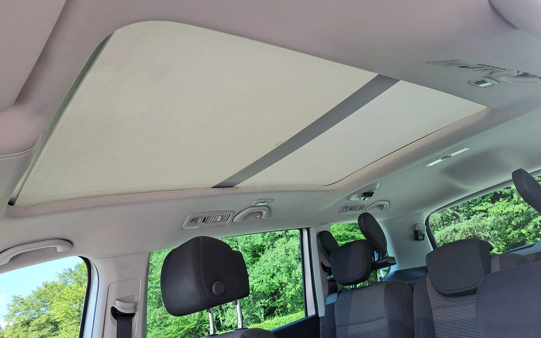 Notranja slika - Volkswagen Sharan - 2,0 TDI BlueMotion Technology Comfortline - 15