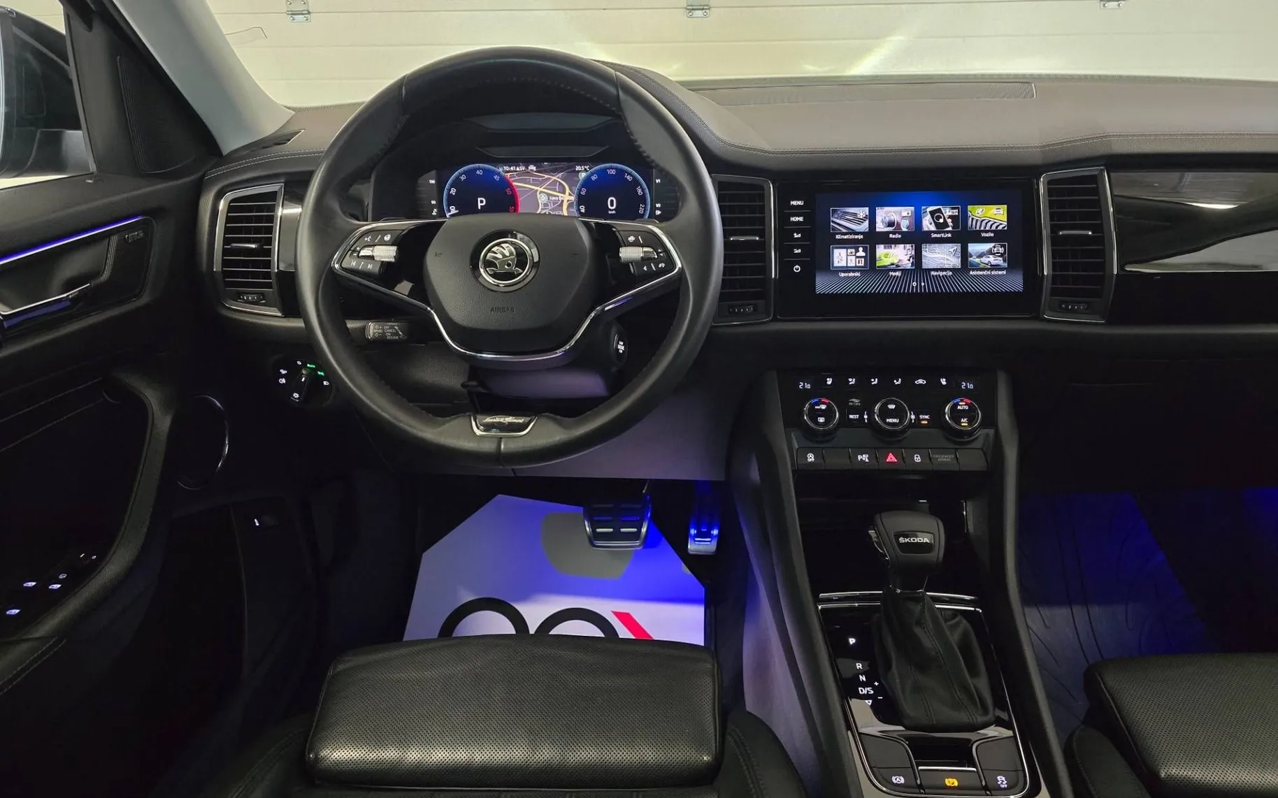 Notranja slika - Škoda Kodiaq - 2.0 TDI L K DSG - Matrix.360kam.Canton.asistence - 11