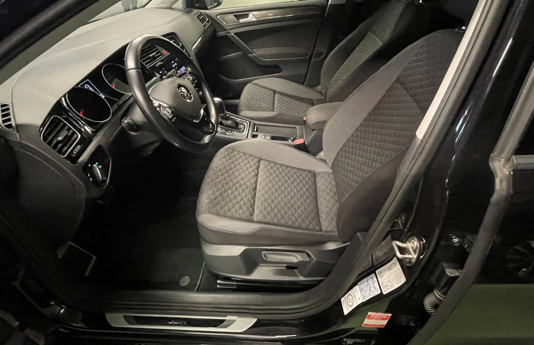 Zunanja slika - Volkswagen Golf - 2.0 TDI BMT Comfortline DSG PDC 2X.OGR. SEDEŽI. - 16
