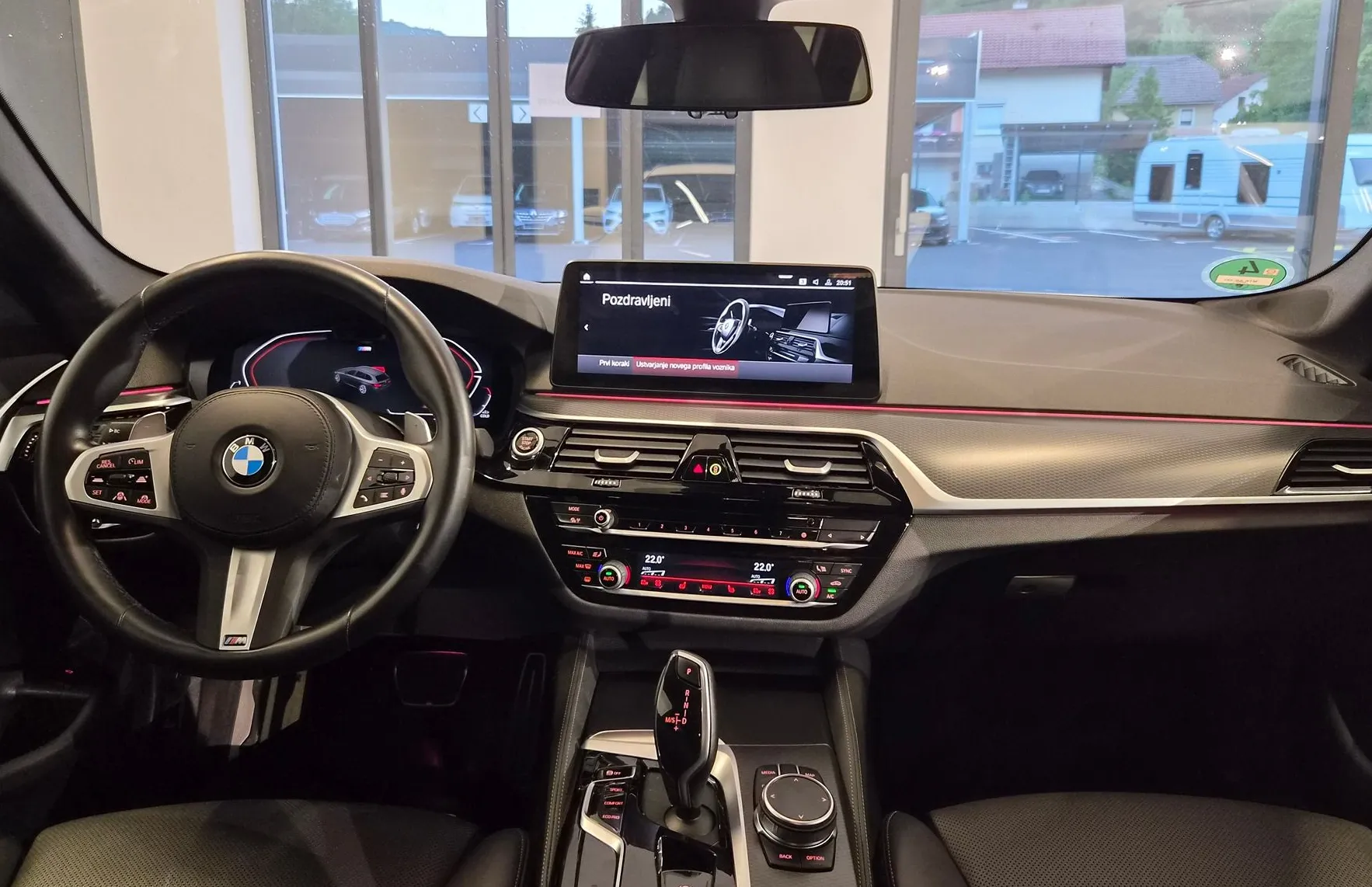 Zunanja slika - BMW Serija 5 - Touring: 520d xDrive MSPORT|LASER|HUD|VL.KLJUKA|KEYLESS| - 11
