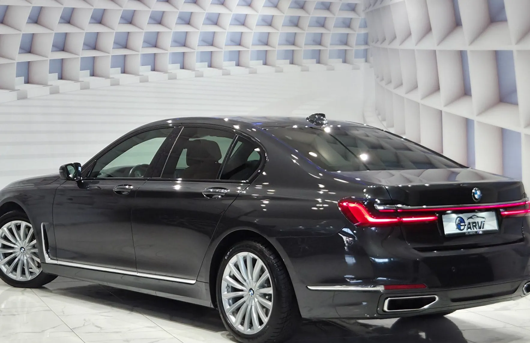 Zunanja slika - BMW Serija 7 - : 730d Avt-RADAR-WEBASTO-SOFT-HLAJ-KAM360-PANO - 8