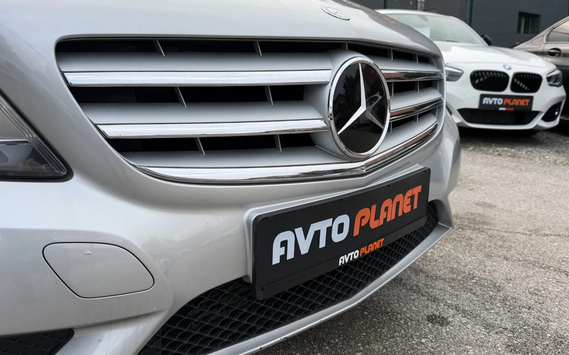 Zunanja slika - Mercedes-Benz B-Razred - B 200 CDI 2.LASTNICA KAMERA TEMPOMAT ALU 17 - 10