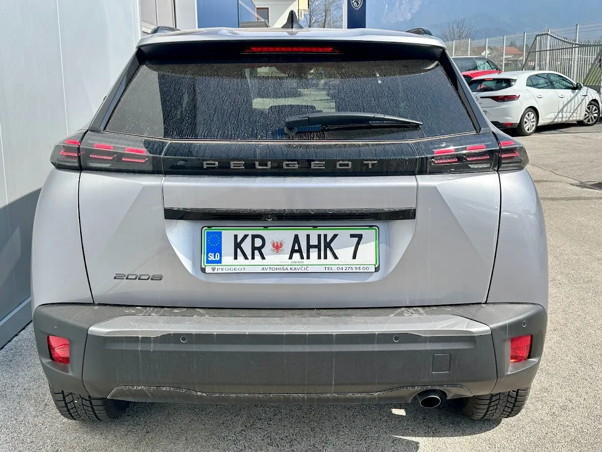 Zunanja slika - Peugeot 2008 - ALLURE 1.2 PURETECH 100 - 7
