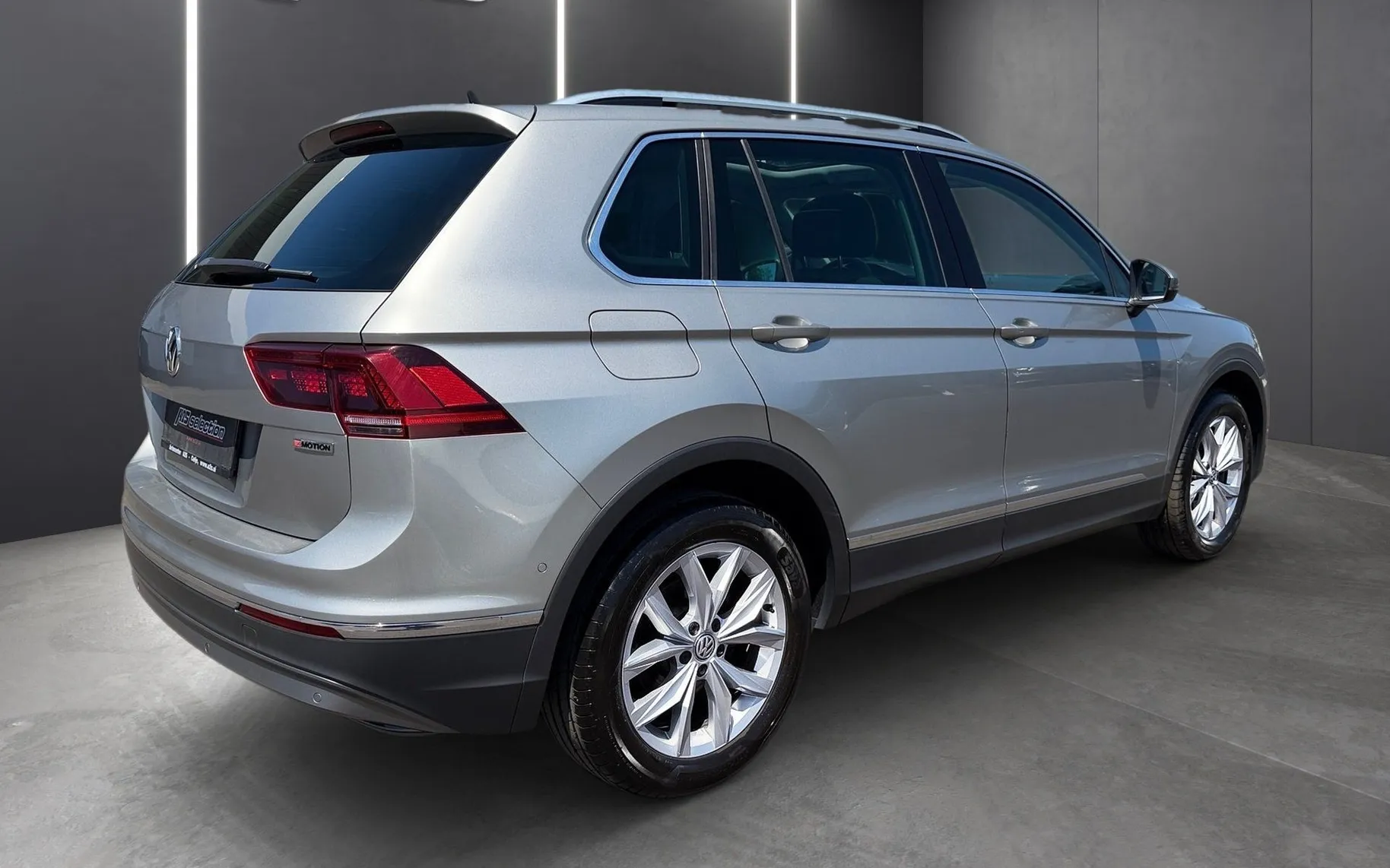 Zunanja slika - Volkswagen Tiguan - 4motion 2.0 TDI Highline DSG-Panorama-Vl. kljuka - 3