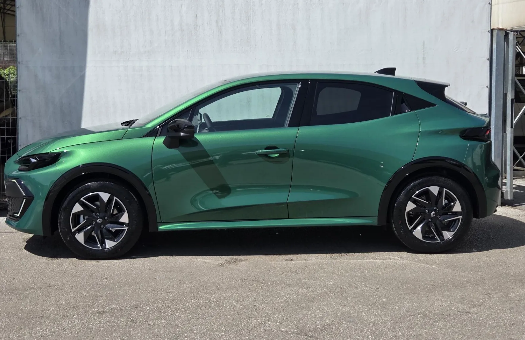 Zunanja slika - Renault Clio - 6 Techno EDC TCE 115+Paket Varnost,vožnja in park. - 7