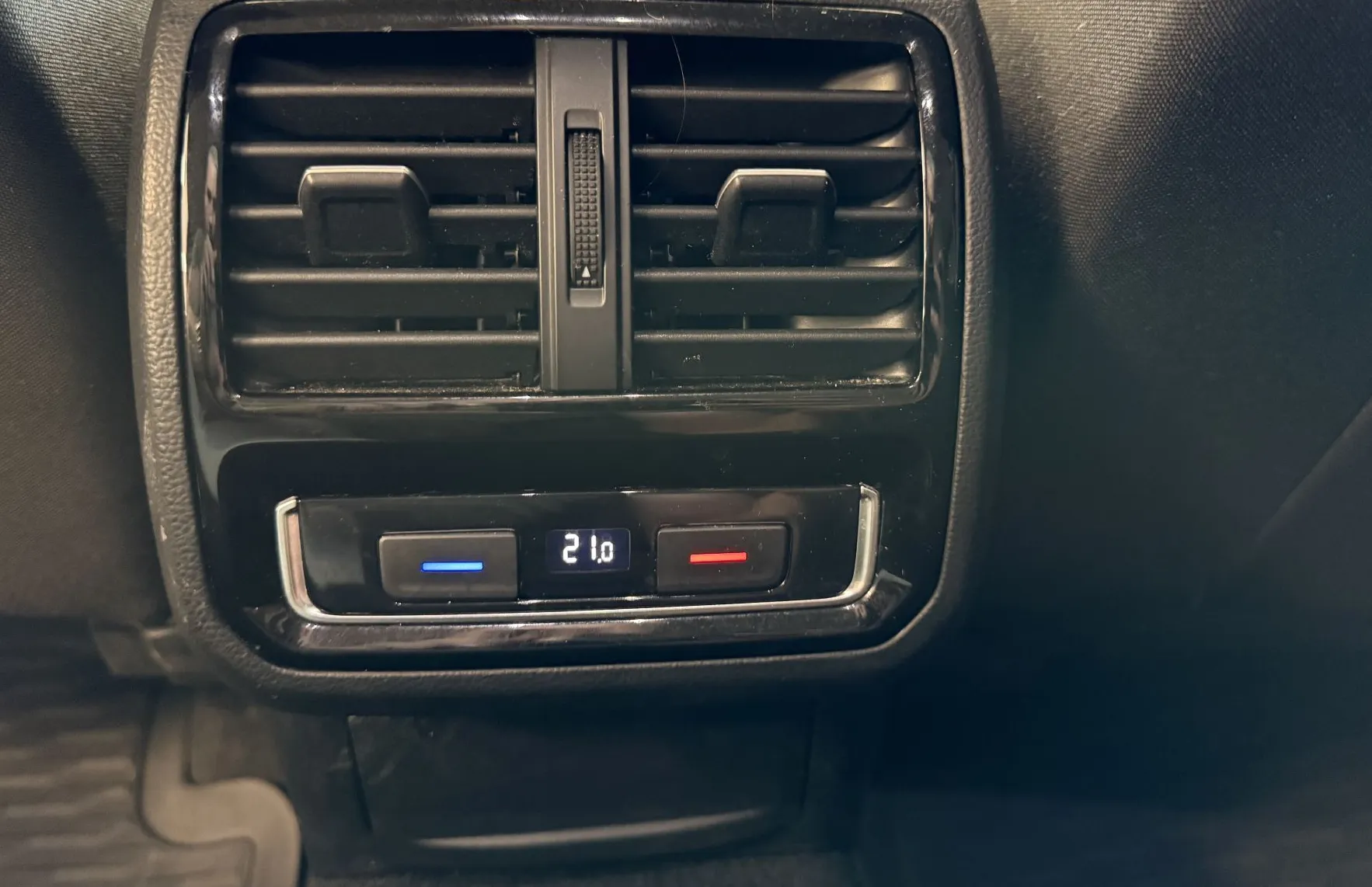 Zunanja slika - VW Passat - Variant 1.5 TSI BMT Elegance -DSG-VIRTUAL-ACC-KAMERA-LED - 14