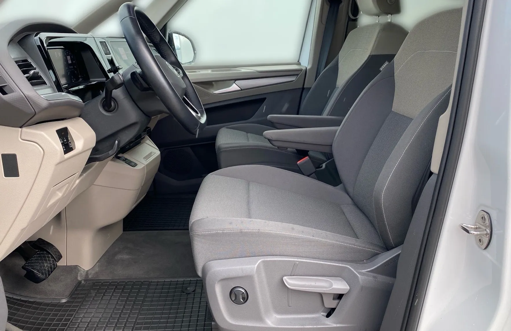 Zunanja slika - VW Multivan - 2.0 TDI DSG Life EDITION - 6