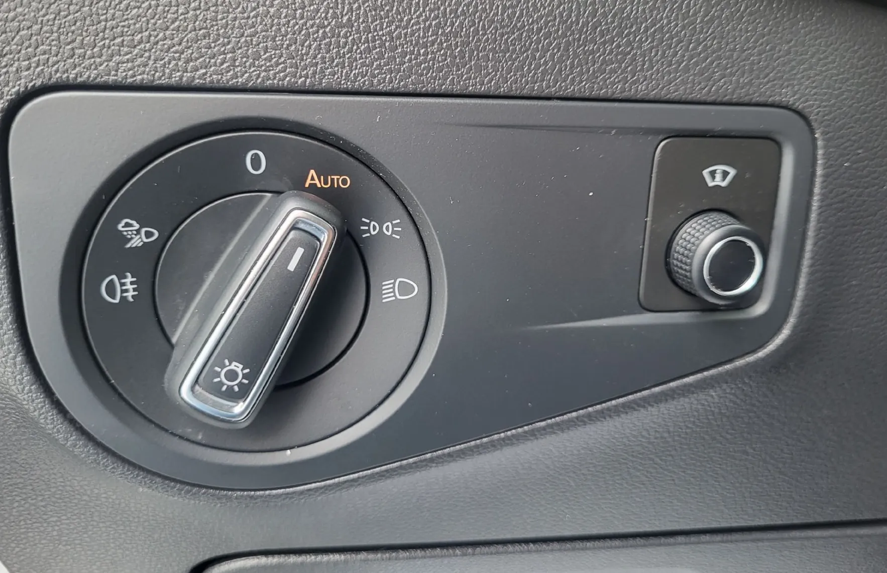 Zunanja slika - Volkswagen Tiguan Allspace - 2.0 TDI DSG1last-acc-radar-pdc-alu-navi-Head-up - 16