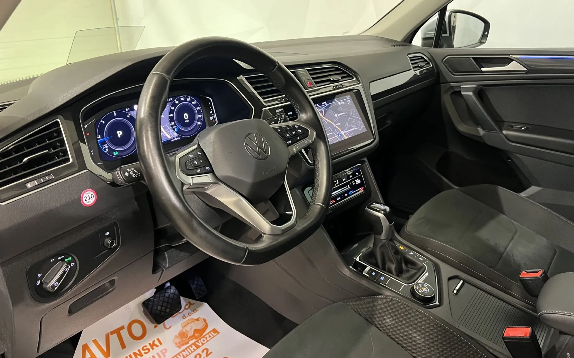 Notranja slika - VW Tiguan - 2.0 TDI-4X4-AUT-IQ-VIRTUAL-ACC-HEAD UP-LED-KAMERA. - 10