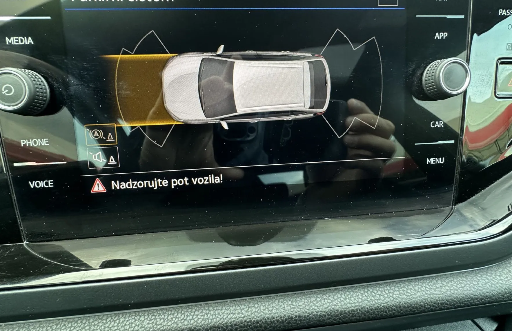 Zunanja slika - Volkswagen Taigo - 1.0 TSI R-Line 85.PANORAMA.LED.2025.SAMO 17.000 KM - 12