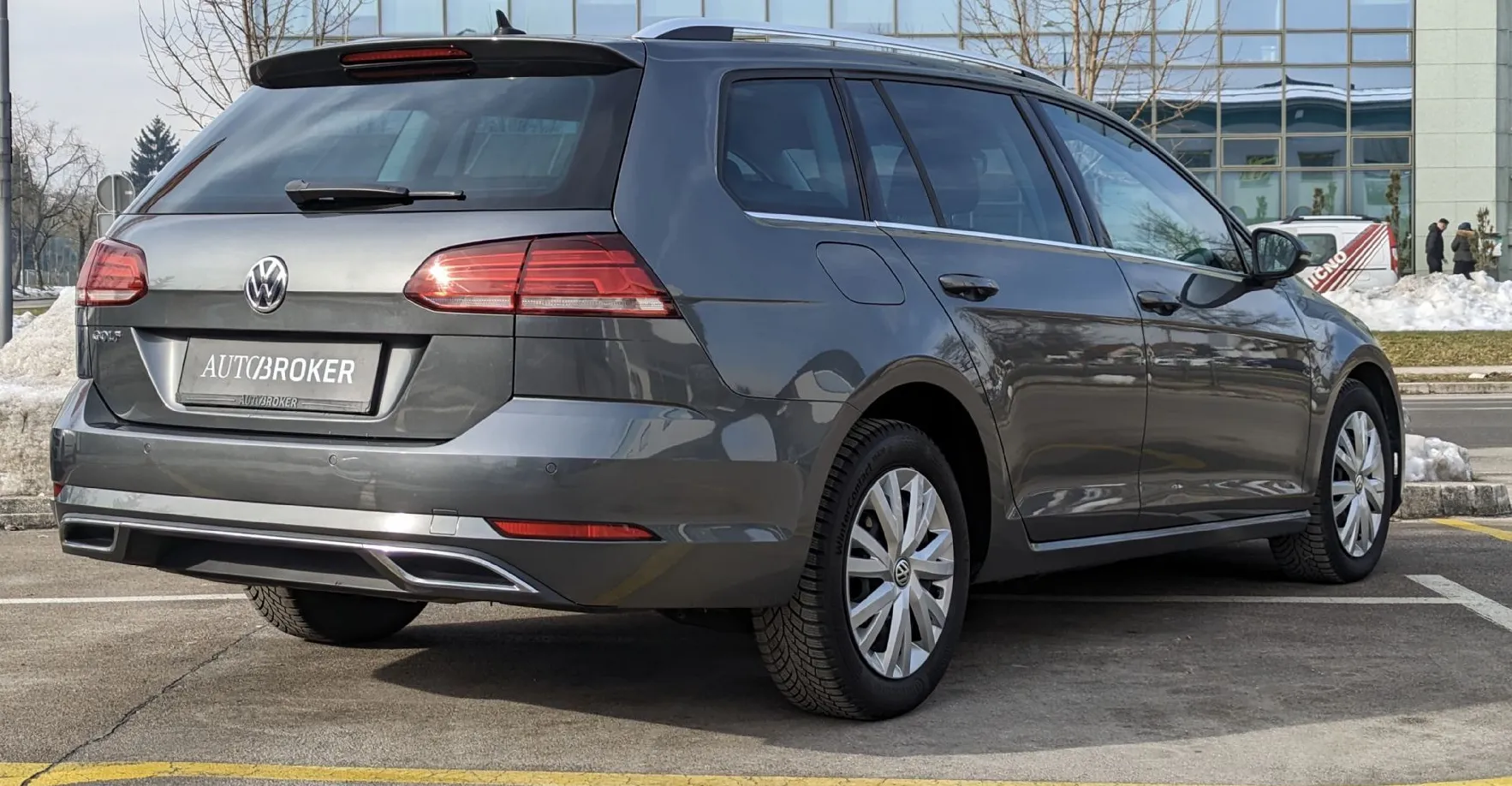 Zunanja slika - VW Golf - Variant 2.0 TDI Highline DSG. nove zimske pnevmatike - 7