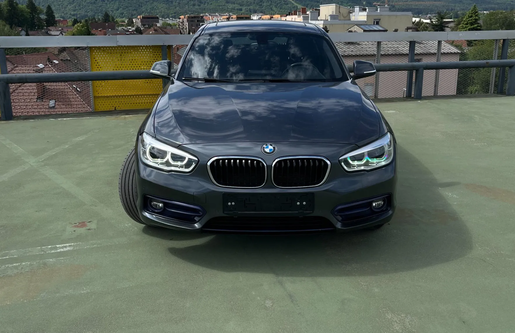 Zunanja slika - BMW Serija 1 - : 116d Sport Line AVT. LED. PANO. 2X PDC. TEMPOM. - 2