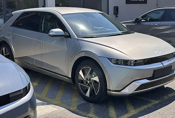 Zunanja slika - Hyundai Ioniq 5 - °°NA ZALOGI°°Premium 84kWh°°topl.črp°°el.kljuke - 6