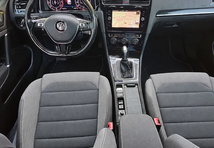 Zunanja slika - Volkswagen Golf - °R-LINE° 2.0 TDI 150ks °DSG° FULL-LED° °VIRTUAL° - 10