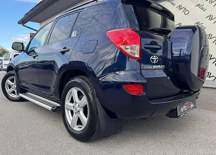 Zunanja slika - Toyota RAV4 - 2.0 Limited Aut. 4x4 - 5