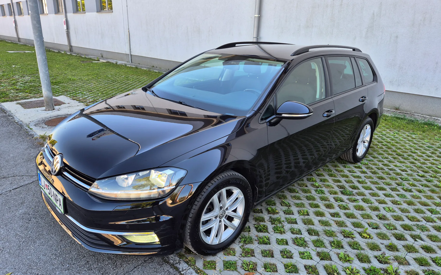 Zunanja slika - Volkswagen Golf - Variant 1,6 TDI BMT Comfortline DSG - 1