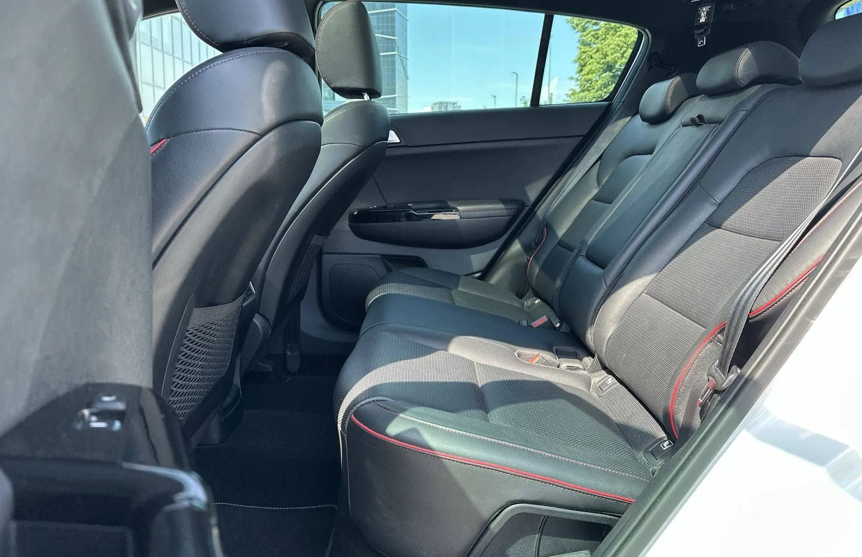 Zunanja slika - KIA Sportage - 1.6 CRDI GT-Line DCT - 10
