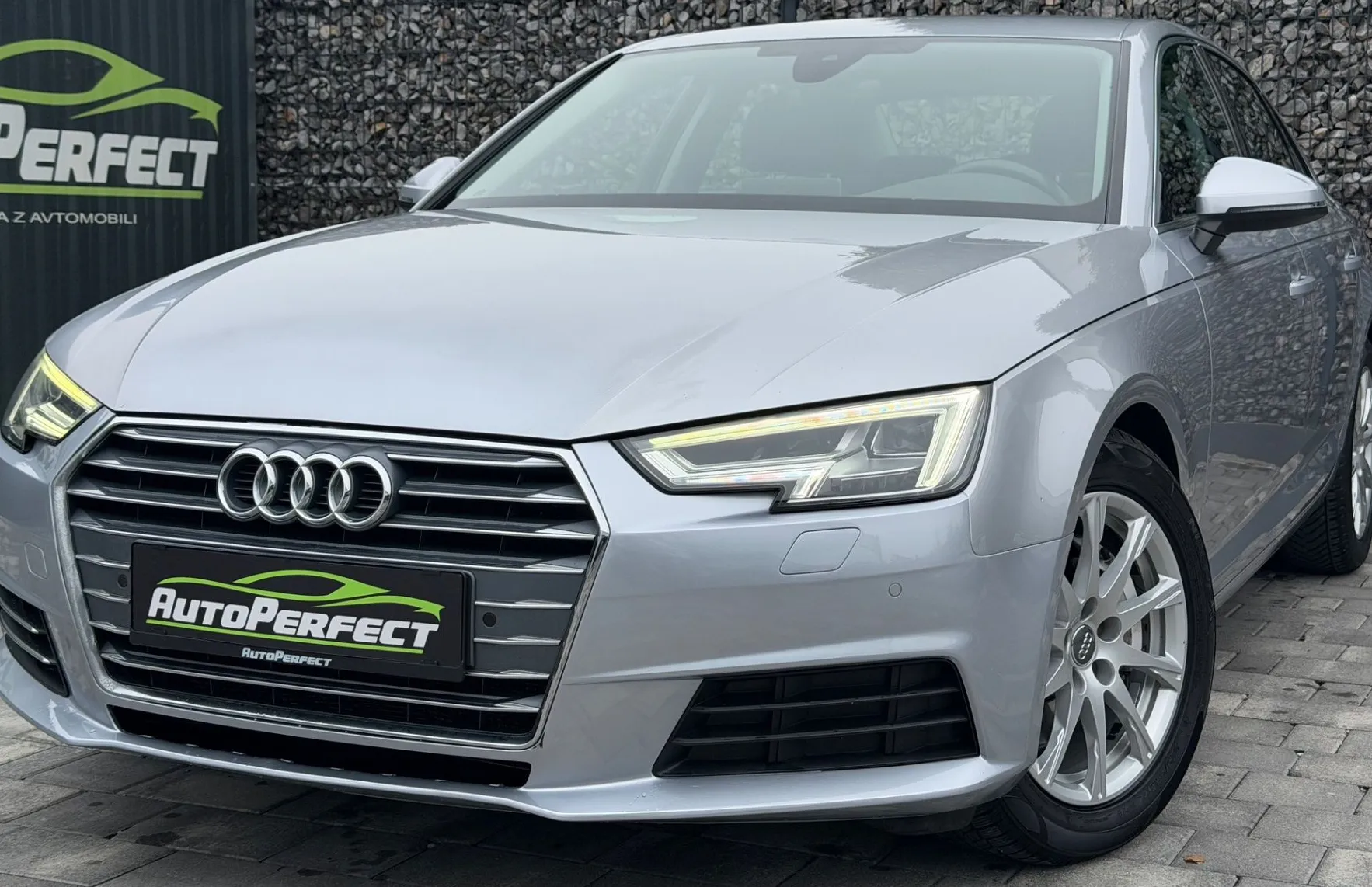 Zunanja slika - Audi A4 - 2.0 TDI S tronic |LED|SLO|NAVI|PDC|SERVISIRAN| - 3
