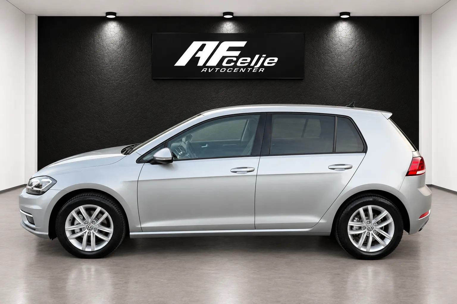 Zunanja slika - Volkswagen Golf - 2.0 TDI-H LINE-BI XENON+ALCANTARA-KREDIT IN LIZING - 6