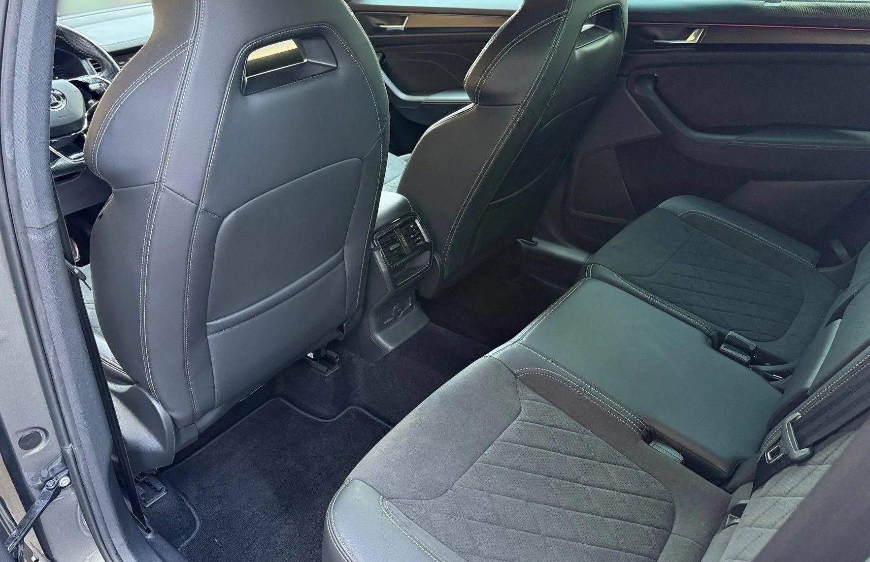 Zunanja slika - Škoda Kodiaq - 2.0 TDI Sportline VIRTUAL RADAR FULL LED KAMERA - 13