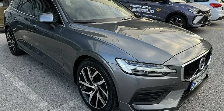 Zunanja slika - Volvo V60 - T5 2.0 Momentum FWD + VLEČNA KLJUKA - 1