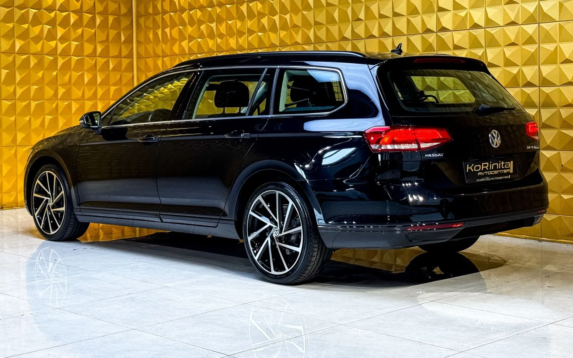Notranja slika - Volkswagen Passat Variant - 2.0 TDI AUT. NAVI-RADAR TEMP-BREZ POLOGA - 7