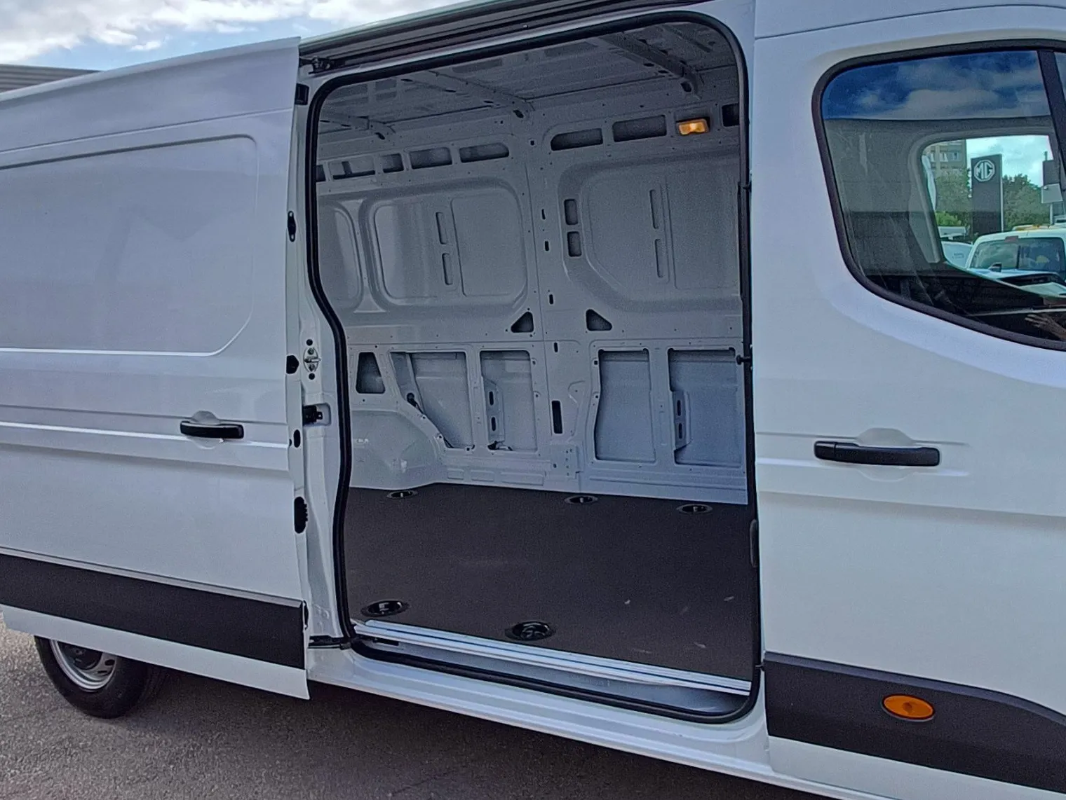Zunanja slika - Renault Master - L3H3P3 150 dCi - 11