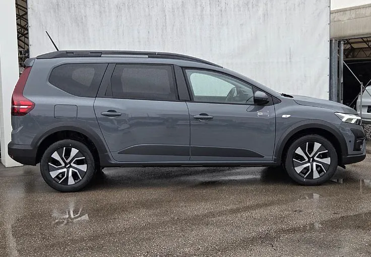 Zunanja slika - Dacia Jogger - Expression 110 + Paket Varnost + 4 leta servisov - 3