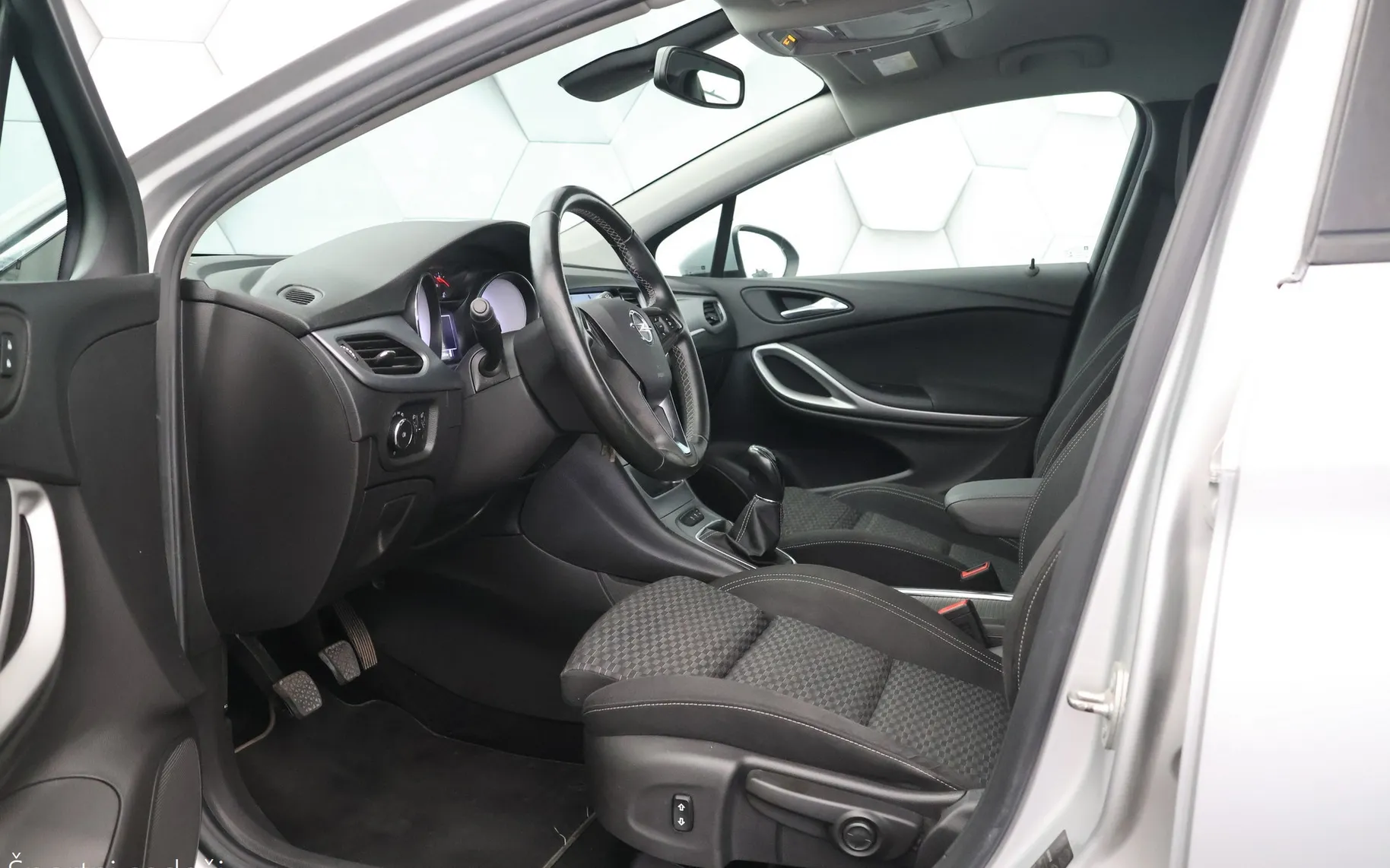 Zunanja slika - Opel Astra - Sportsourer 1.6 CDTi 110KM - 9