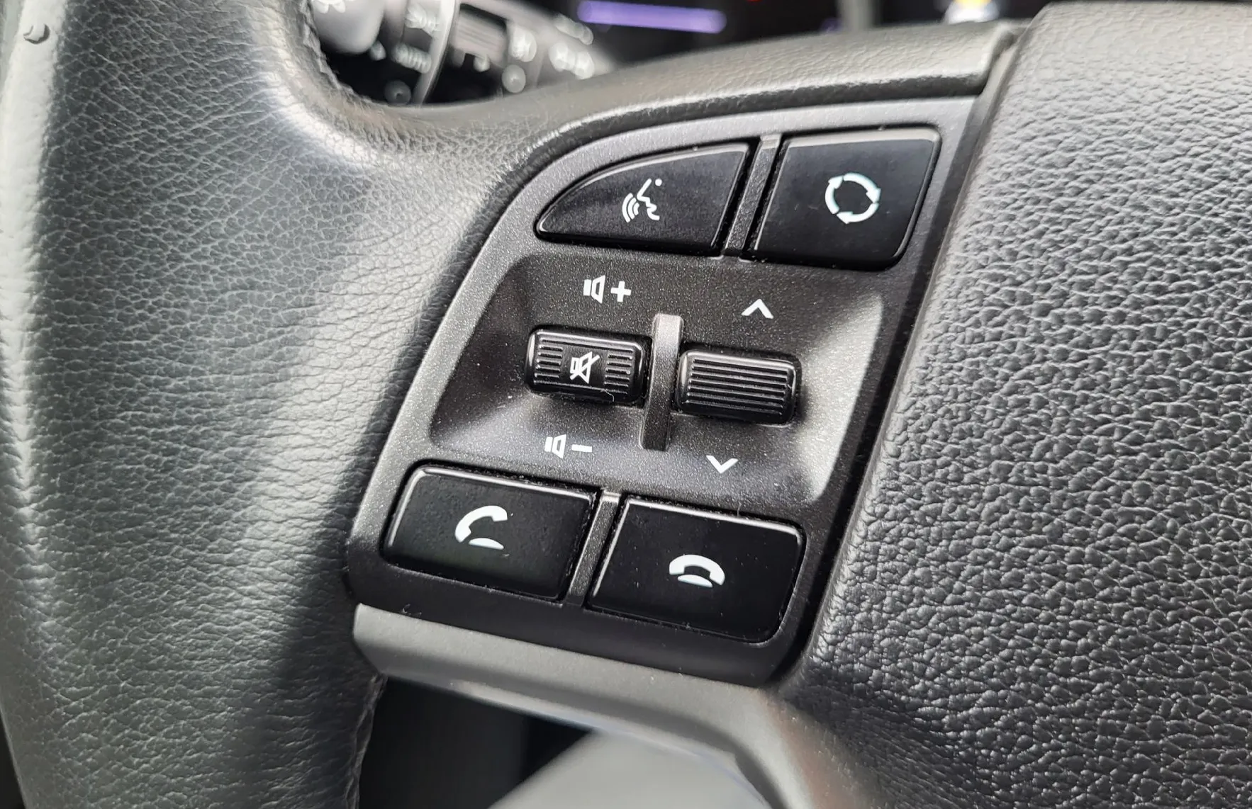 Zunanja slika - Hyundai Tucson - 1.6 GDI Premium slo-navi-alu-pdc-acc-tempom-kamera - 10