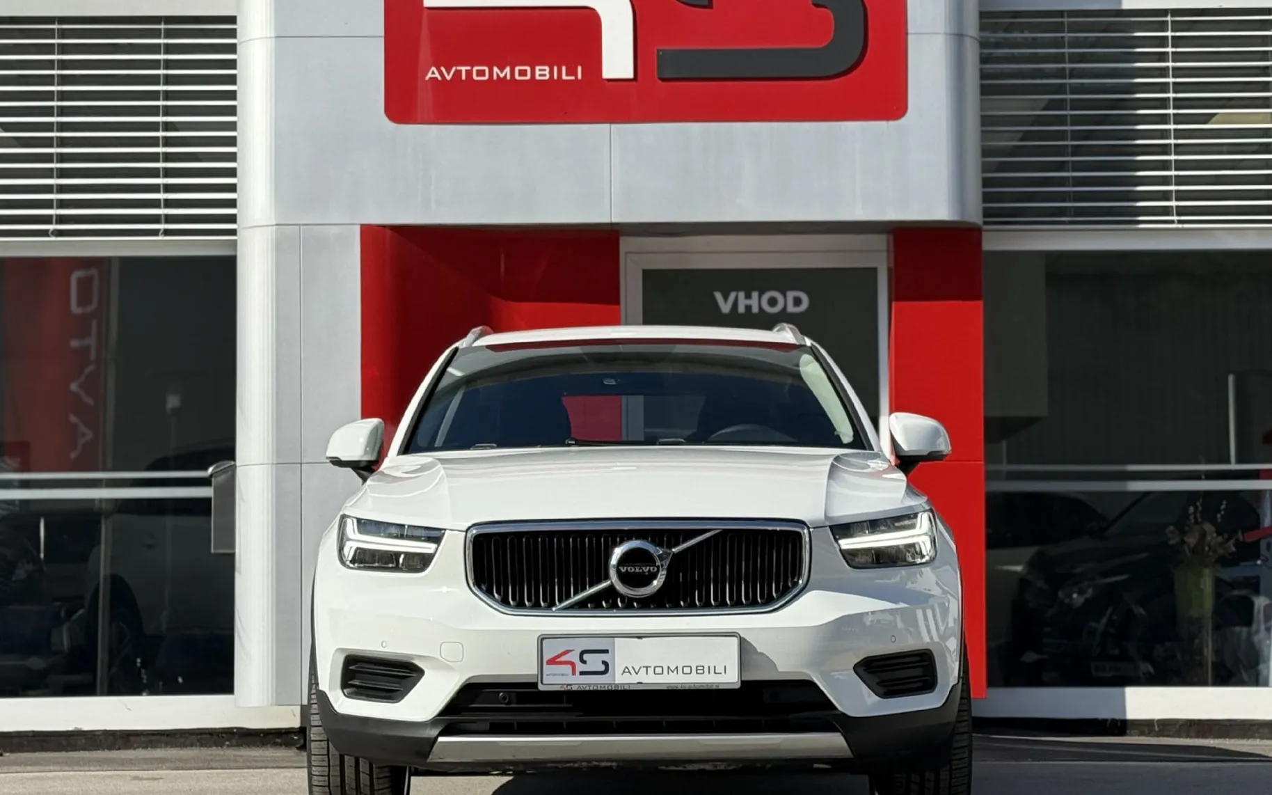 Zunanja slika - Volvo XC40 - D3 A Momentum 1.LASTNIK - 2