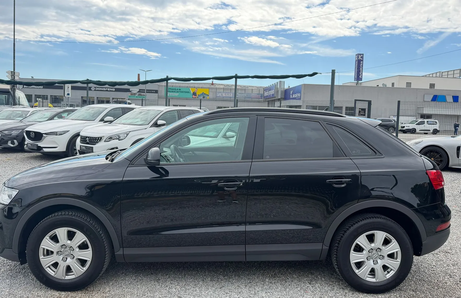 Zunanja slika - Audi Q3 - 2.0 TDI S-TRONIC-NAVIGACIJA-TEMPOMAT-LED-PDC-ALU - 4